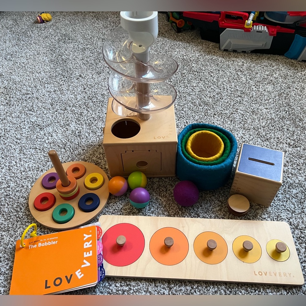 Lovevery The Babbler Play Kit